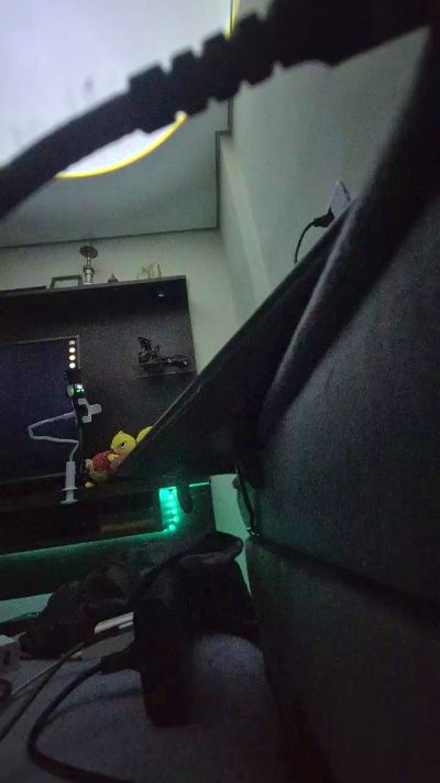 Uber_dot_Pr live cam on Cam4