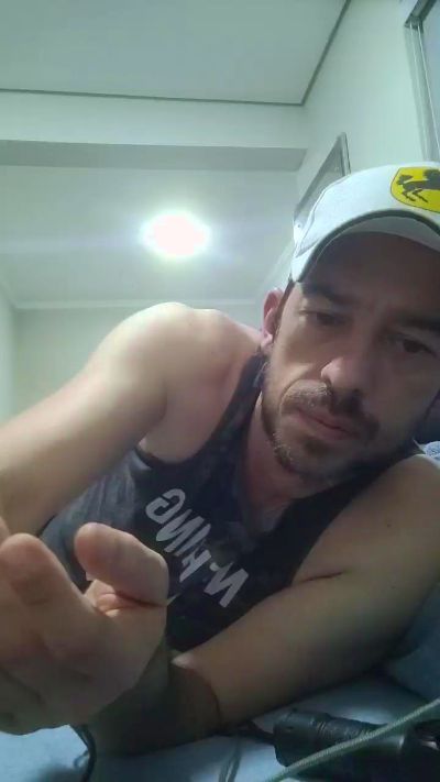 Uber_dot_Pr live cam on Cam4