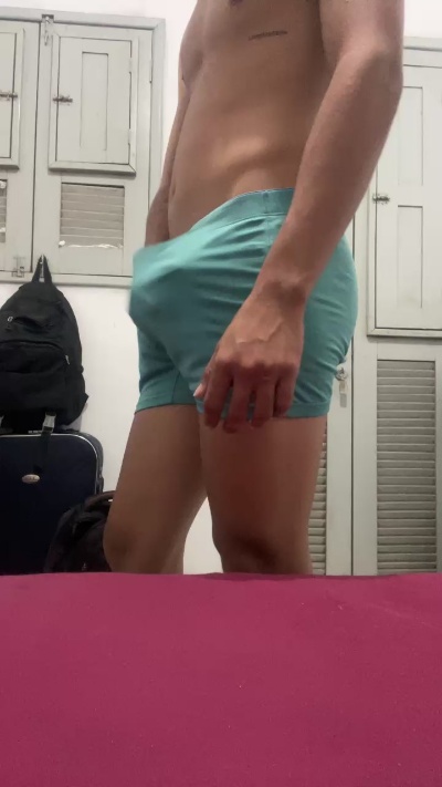 Uelingtonmoreno live cam on Cam4