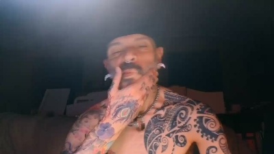 UglyMACHO live cam on Cam4
