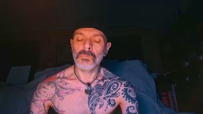 UglyMACHO live cam on Cam4