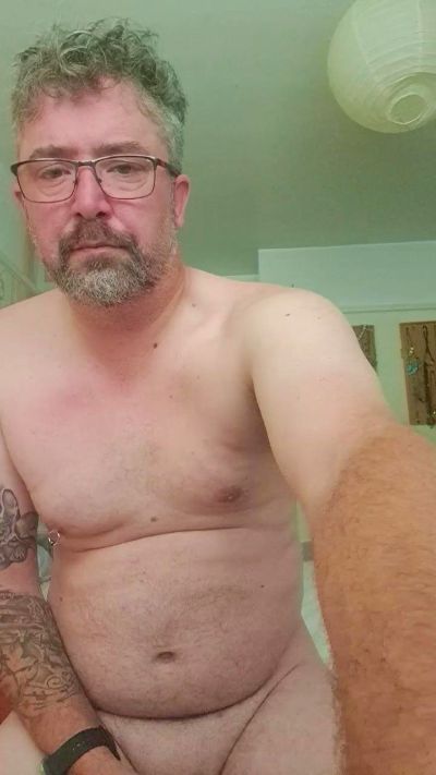Ukharry40 live cam on Cam4