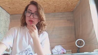 UlaPoncedeleon live cam on Cam4