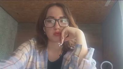 UlaPoncedeleon live cam on Cam4
