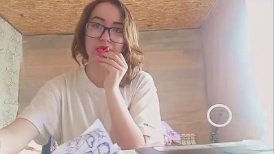 UlaPoncedeleon live cam on Cam4