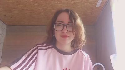UlaPoncedeleon live cam on Cam4
