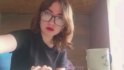 UlaPoncedeleon live cam on Cam4