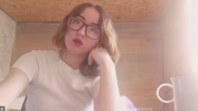UlaPoncedeleon live cam on Cam4