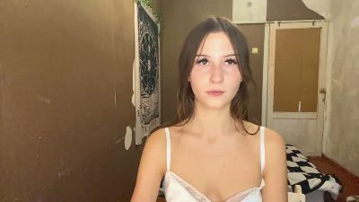 UlrikeMcrary live cam on Cam4