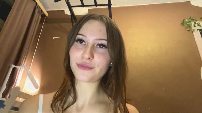 UlrikeMcrary live cam on Cam4