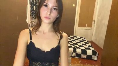 UlrikeMcrary live cam on Cam4