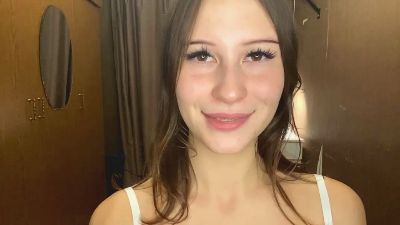 UlrikeMcrary live cam on Cam4