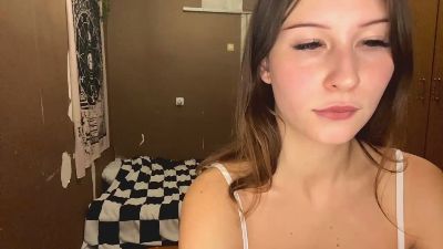 UlrikeMcrary live cam on Cam4
