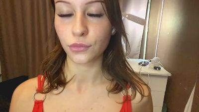 UlrikeMcrary live cam on Cam4