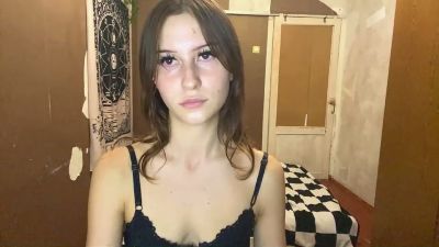 UlrikeMcrary live cam on Cam4