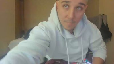 Ulxer35 live cam on Cam4