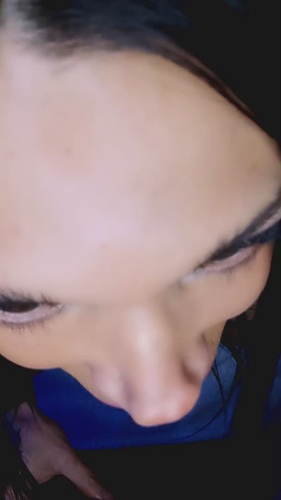 UmaBawer live cam on Cam4