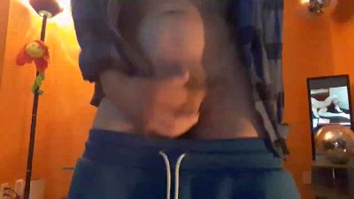 Uncutboy999 live cam on Cam4