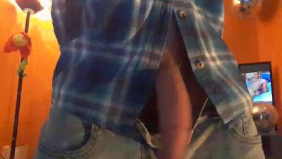 Uncutboy999 live cam on Cam4
