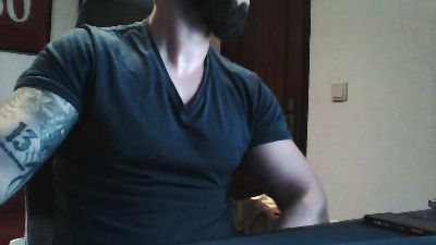 Uncutedone live cam on Cam4