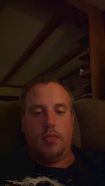 Uncutshrimp88 live cam on Cam4