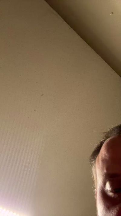 Uncutshrimp88 live cam on Cam4