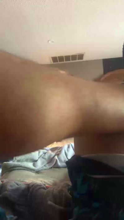 Uncutshrimp88 live cam on Cam4