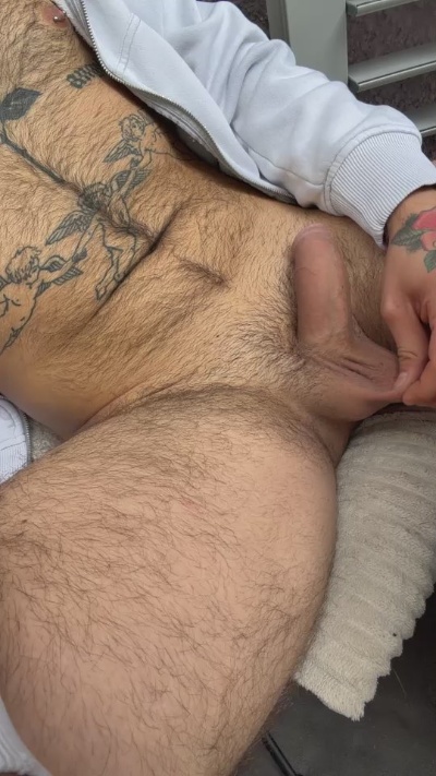 Unknow_adri live cam on Cam4