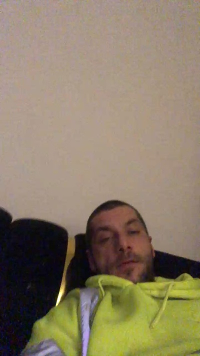 Unkown69 live cam on Cam4
