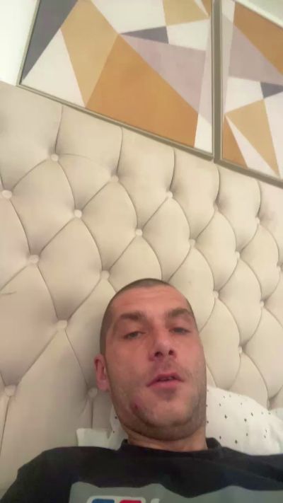 Unkownlfd27 live cam on Cam4