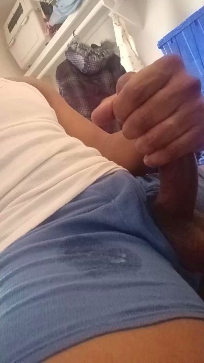 UrBabyDaddy live cam on Cam4