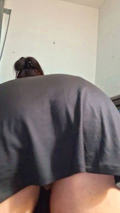 UrFav_24 live cam on Cam4