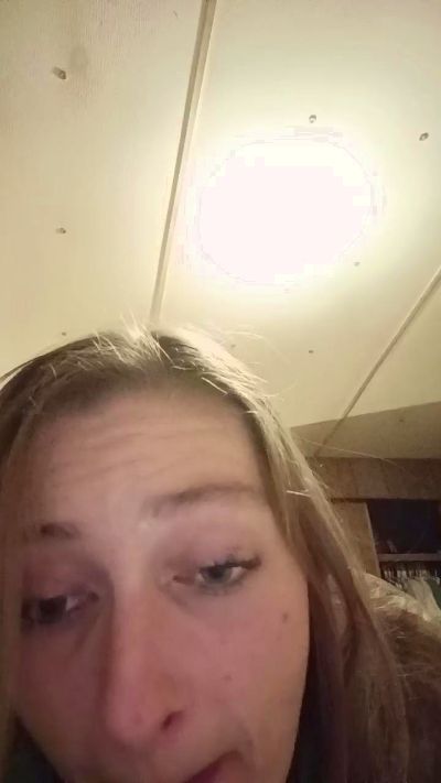 UrFreakyWhore weiblich-Webcam live aus Vereinigte Staaten