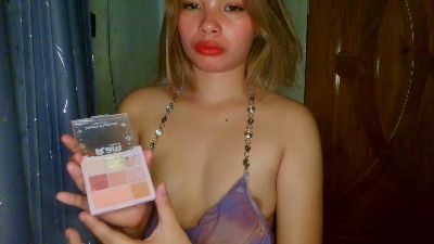 Urcutiepiegirl live cam on Cam4