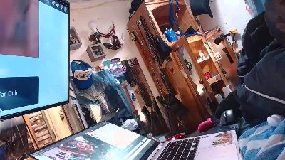 Urfavoritefreek live cam on Cam4