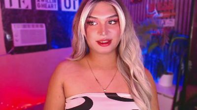 Urgoddess_Kiera live cam on Cam4