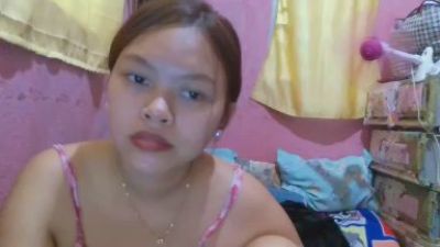Urhot_slutgirl live cam on Cam4
