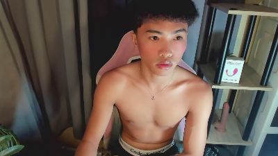 Urhotpinoy live cam on Cam4