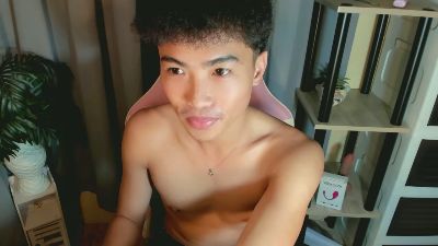 Urhotpinoy live cam on Cam4
