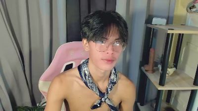 Urhotpinoy live cam on Cam4