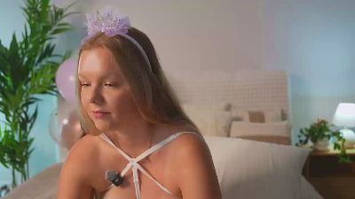Urksenia live cam on Cam4