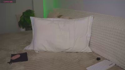 Urksenia live cam on Cam4