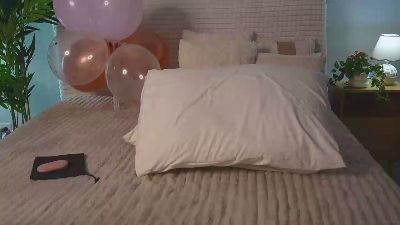 Urksenia live cam on Cam4