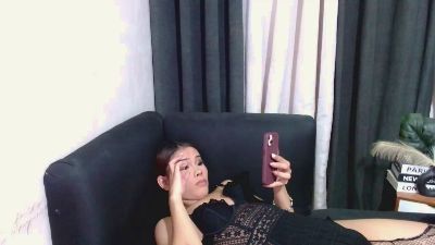 Urlovely_angela live cam on Cam4