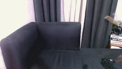 Urlovely_angela live cam on Cam4