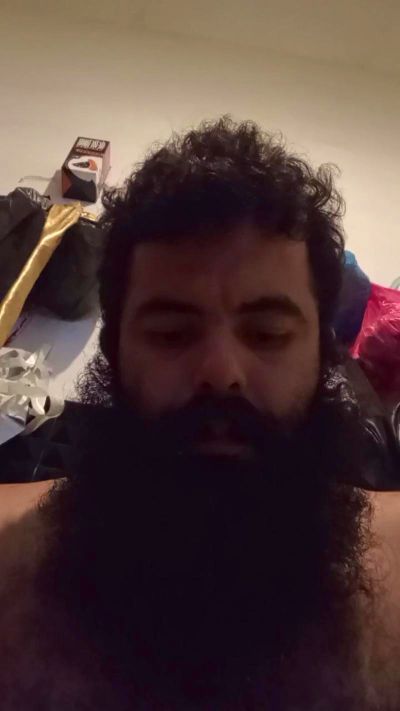 VERGONXXLBEARD live cam on Cam4
