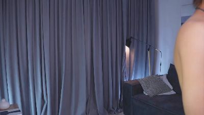 ValdaCatledge live cam on Cam4