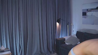 ValdaCatledge live cam on Cam4