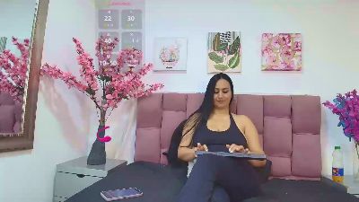 ValenJaramillo live cam on Cam4