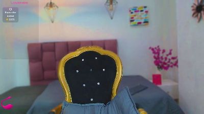 ValenJaramillo live cam on Cam4